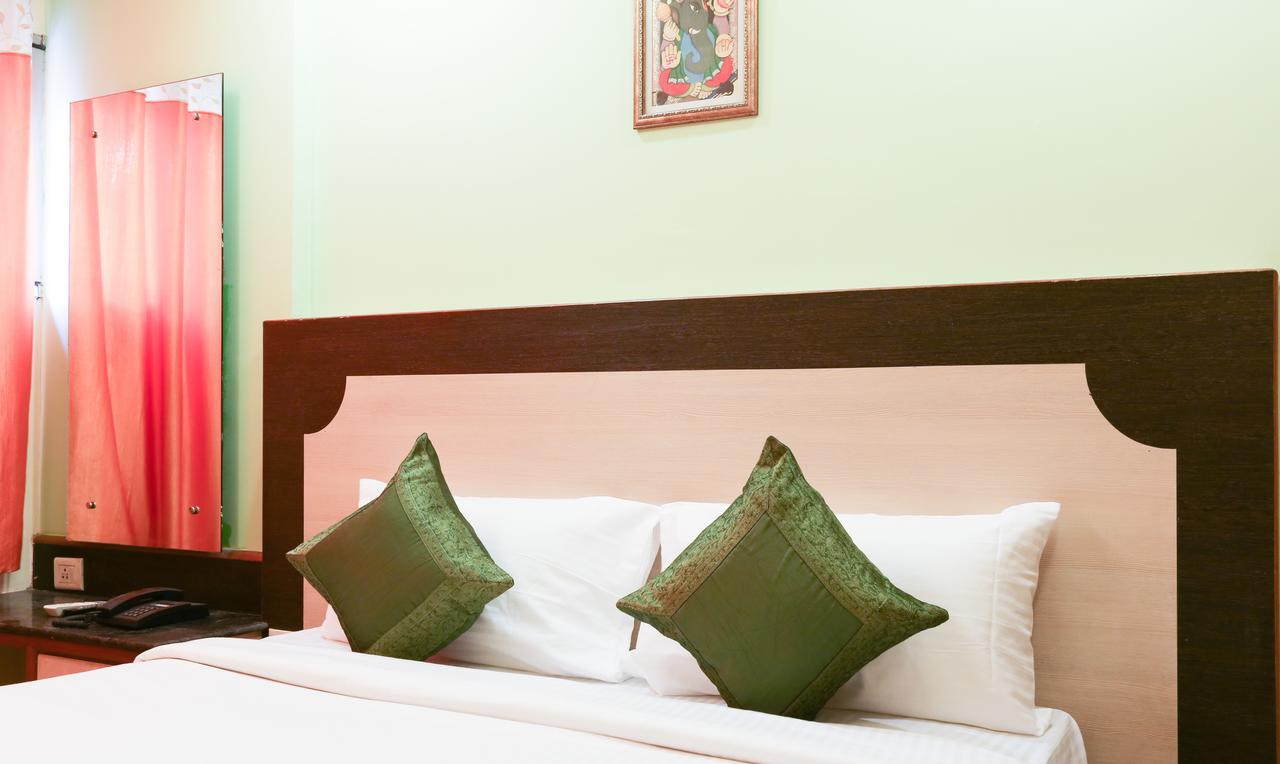 Treebo Trip Grand Regency Hotel Bangalore Bagian luar foto