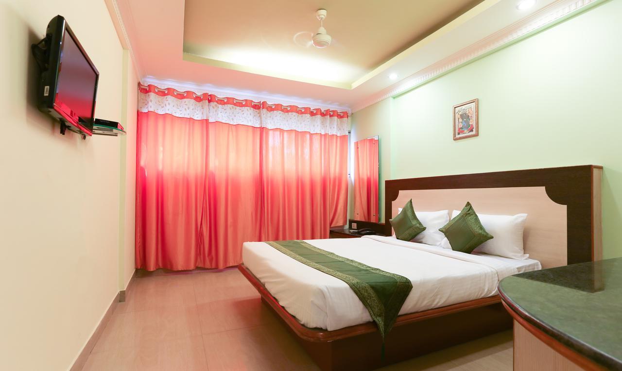 Treebo Trip Grand Regency Hotel Bangalore Bagian luar foto
