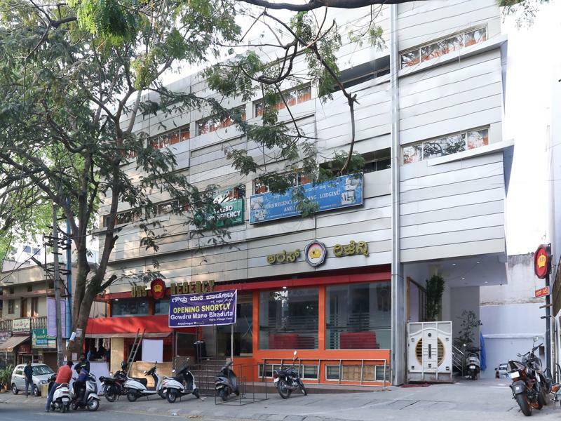 Treebo Trip Grand Regency Hotel Bangalore Bagian luar foto