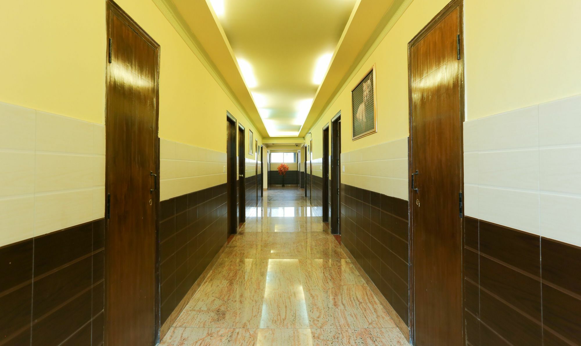 Treebo Trip Grand Regency Hotel Bangalore Bagian luar foto